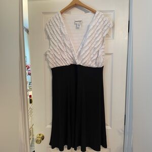 Black & White dressy dress size 18